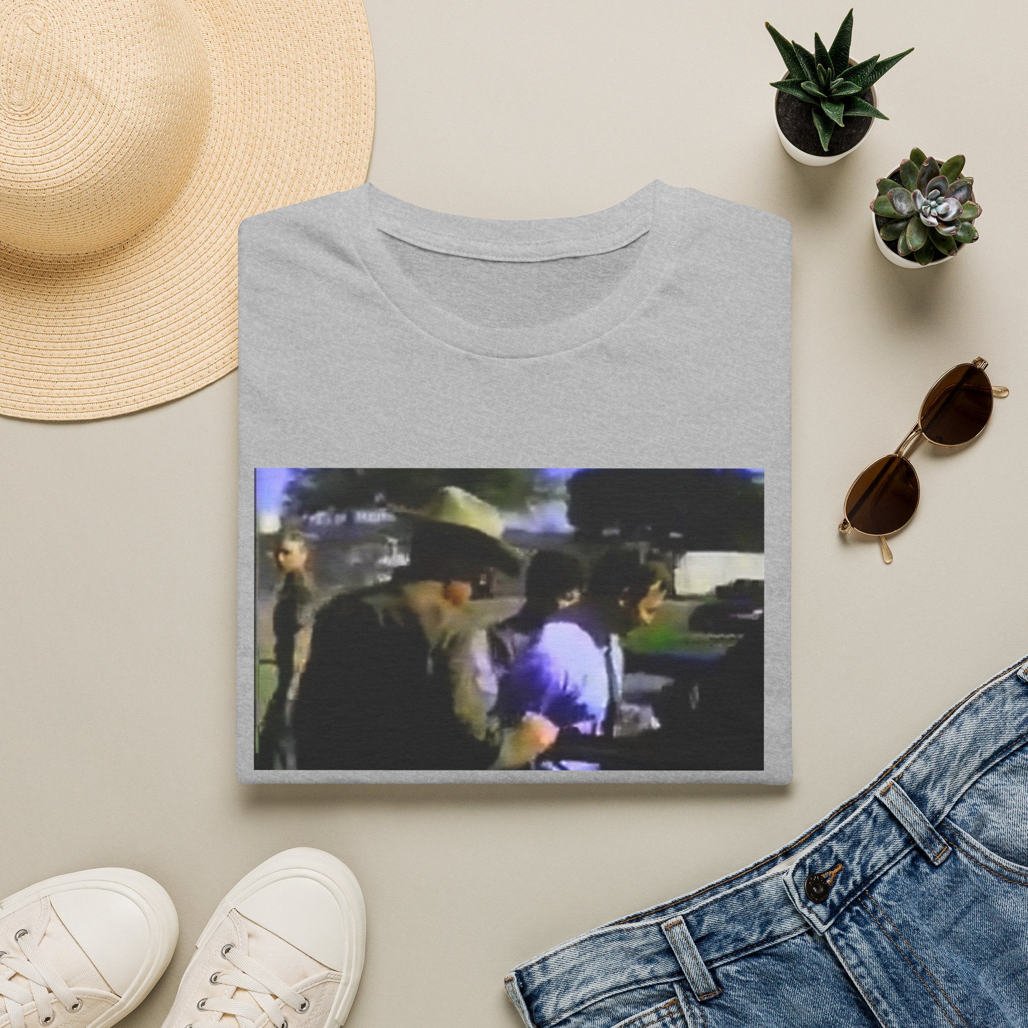 T‑Shirt — "Don't Scan Me Bro" Vintage Photo Graphic Tee