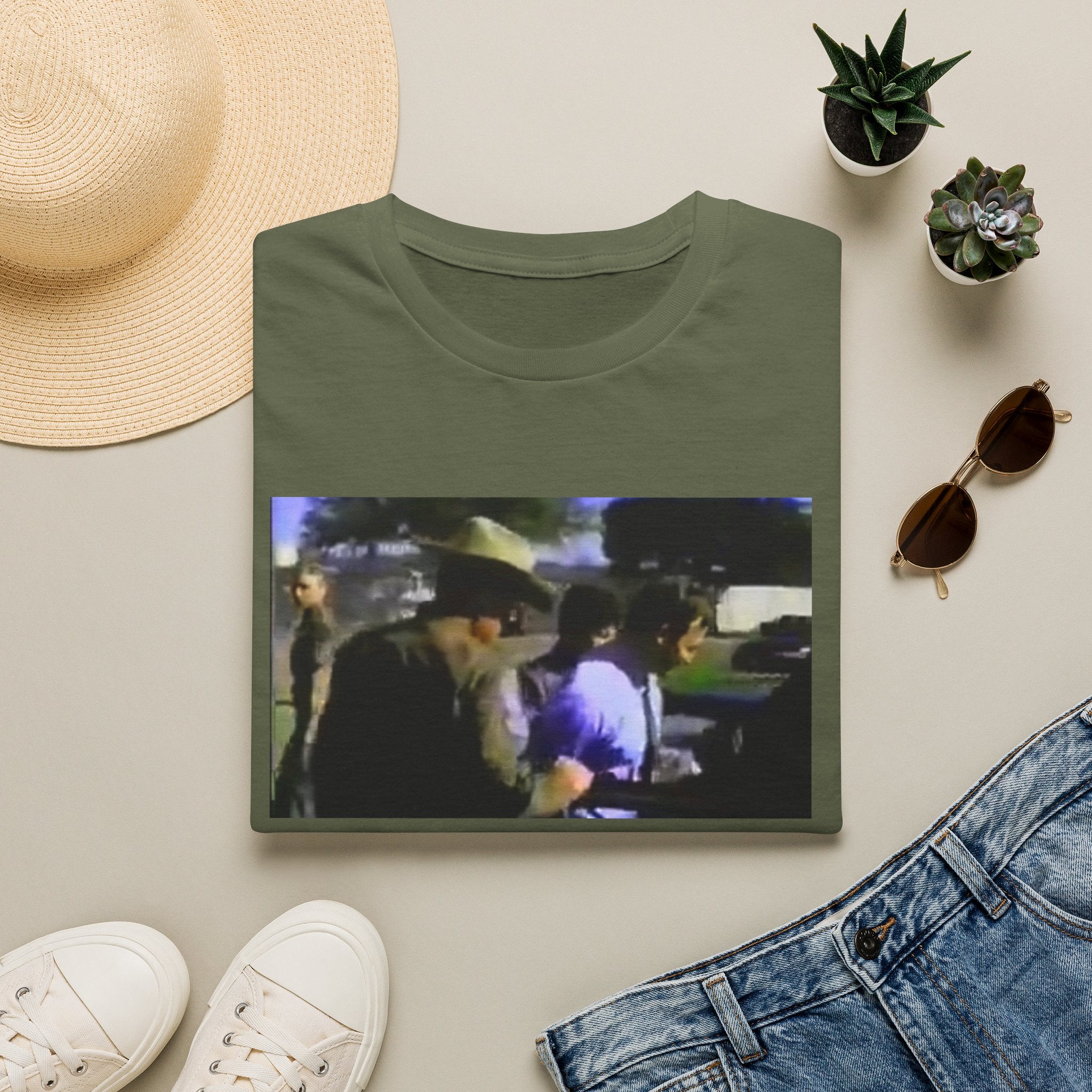 T‑Shirt — "Don't Scan Me Bro" Vintage Photo Graphic Tee